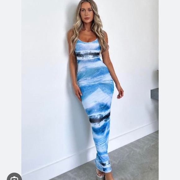 White Fox Boutique "The Lucky One" Maxi Dress - Ocean Spray Size XS - Picture 2 of 11